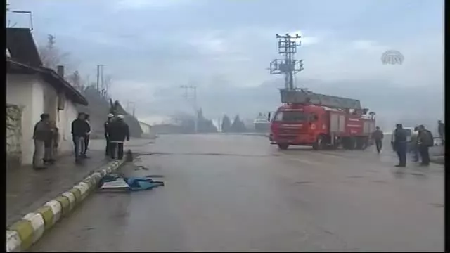Turhal'da Odunlukta Yangın Turhal'da Odunlukta Yangın