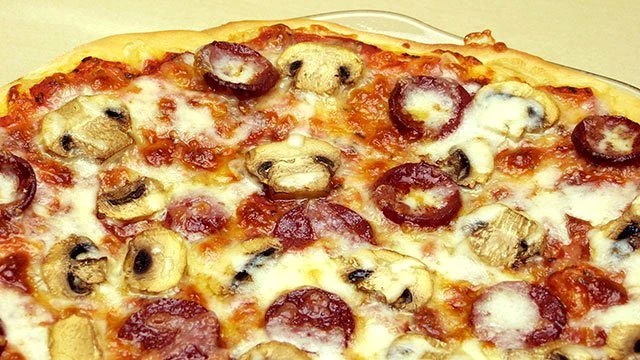 Gerçek İtalyan Pizza Tarifi Pizza Hamuru ve Sosu Haberler