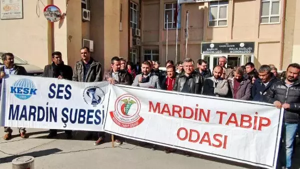 'Öğle Mesaisinde Yemekteyim' Diyen Doktorun Ayağını Kırdılar