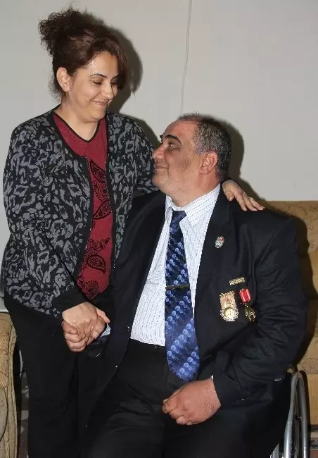 Hayat Arkadaşının Sevgisi Başından Yaralanan Gaziyi Ayağa Kaldırdı