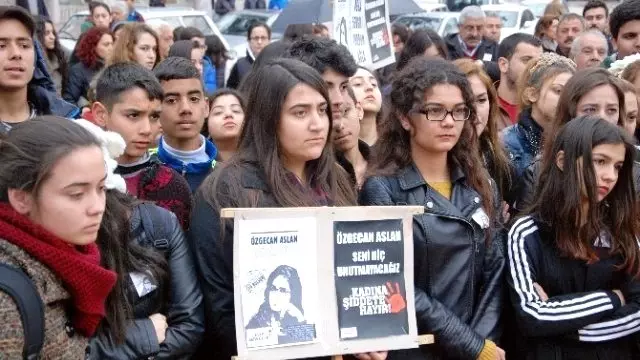 Silifkeli Kadınlar Tecavüze İdam İstedi Silifkeli Kadınlar Tecavüze İdam İstedi