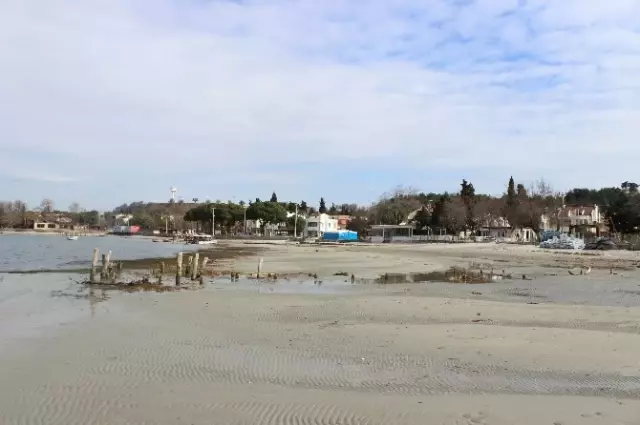 Çanakkale'de Deniz Çekildi
