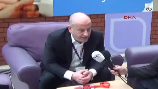 Laydy Diana'nin Açtığı Liverpool Kadın Hastanesi'nde Tüp Bebek Bölümünde Bashekim Olan Dr. Rafet... Laydy Diana'nin Açtığı Liverpool Kadın Hastanesi'nde Tüp Bebek Bölümünde Bashekim Olan Dr. Rafet...