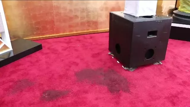 Kırmızı Halıda Yağmur Sürprizi Kırmızı Halıda Yağmur Sürprizi
