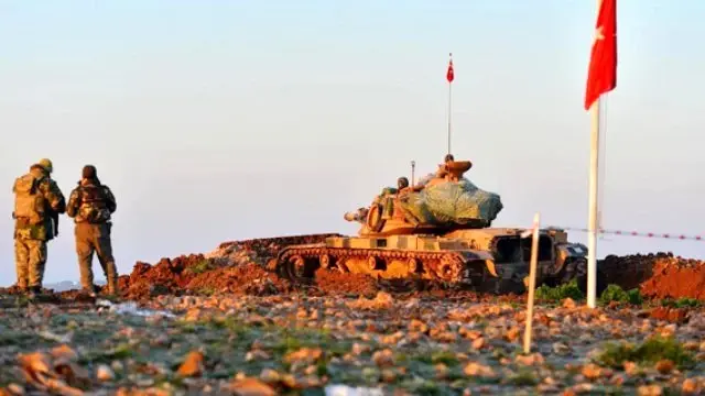 TSK'dan 39 Tankla Suriye'deki Süleyman Şah Türbesi'ne Operasyon TSK'dan 39 Tankla Suriye'deki Süleyman Şah Türbesi'ne Operasyon