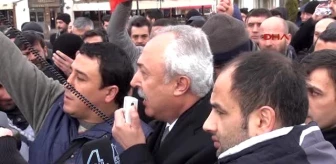 CHP'li Özdemir'den Ücret Eylemi Yapan İşçilere Destek