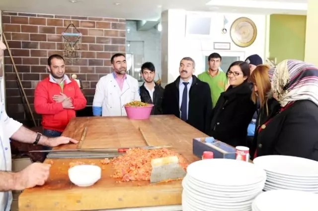 Gürpınar'da Esnaf Denetimi Gürpınar'da Esnaf Denetimi
