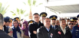 Şehit Pilot Üsteğmen Özkaya, İzmir'de Toprağa Verildi