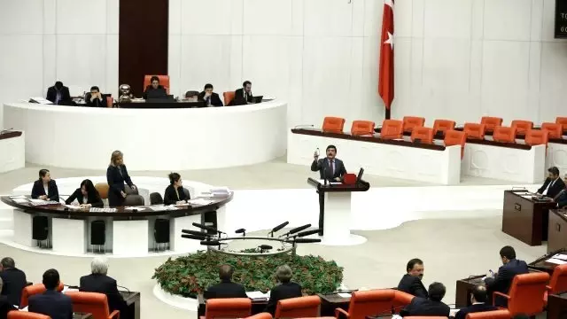 İç Güvenlik Paketi'nde 6 Madde Daha Geçti: Polis Olma Yaşı Değişti İç Güvenlik Paketi'nde 6 Madde Daha Geçti: Polis Olma Yaşı Değişti
