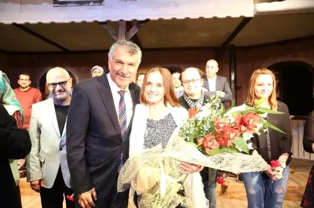 Yolcu'Ya Ünlü Akını Yolcu'Ya Ünlü Akını