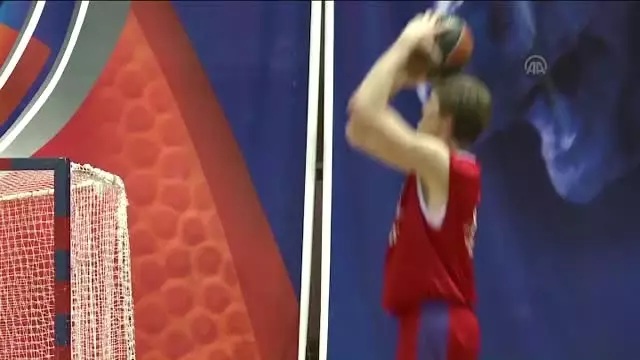 Andrei Kirilenko'dan Türk Taraftarlara Övgü Andrei Kirilenko'dan Türk Taraftarlara Övgü