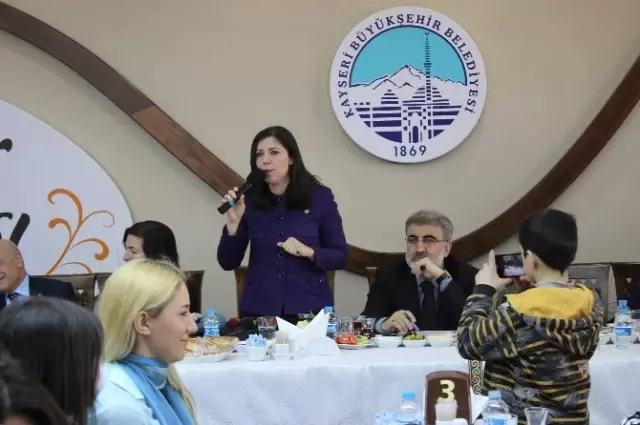 Enerji ve Tabii Kaynaklar Bakanı Taner Yıldız Açıklaması Enerji ve Tabii Kaynaklar Bakanı Taner Yıldız Açıklaması