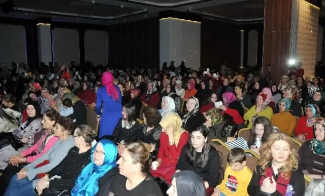 Akçakoca'da Zekai Tunca Konseri Akçakoca'da Zekai Tunca Konseri
