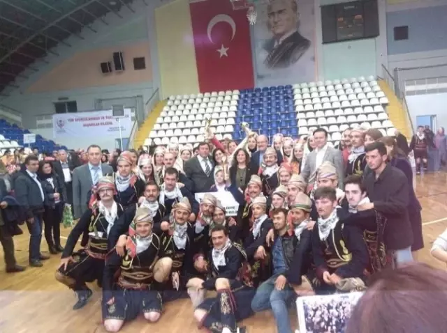 Edremitli Folklorcular Balıkesir Birincisi Oldu