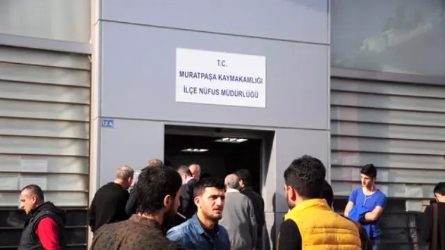 Nüfus Müdürlüklerinde Seçim İzdihamı Nüfus Müdürlüklerinde Seçim İzdihamı