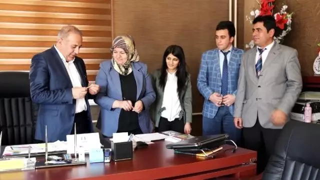 Gürpınar Belediyesi İkinci Kilim Atölyesini Hoşap'ta Açtı Gürpınar Belediyesi İkinci Kilim Atölyesini Hoşap'ta Açtı