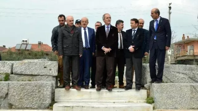 İznik'te 2 Bin Yıllık Amfi Tiyatro Restore Ettirilecek İznik'te 2 Bin Yıllık Amfi Tiyatro Restore Ettirilecek