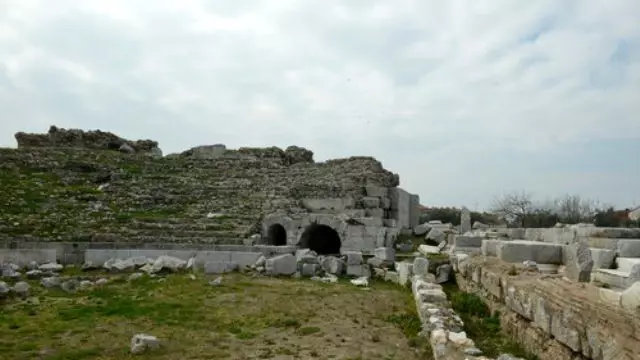 İznik'teki Roma Tiyatrosu Restore Edilecek İznik'teki Roma Tiyatrosu Restore Edilecek
