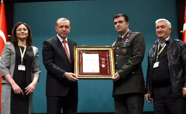 Devlet Övünç Madalyası ve Beratı Tevcihi Töreni