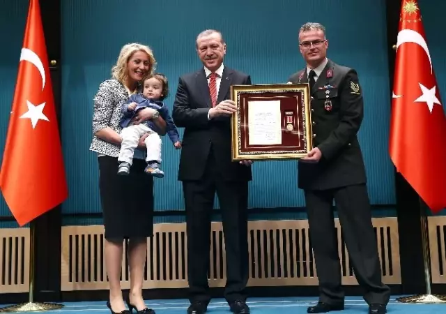 Devlet Övünç Madalyası ve Beratı Tevcihi Töreni