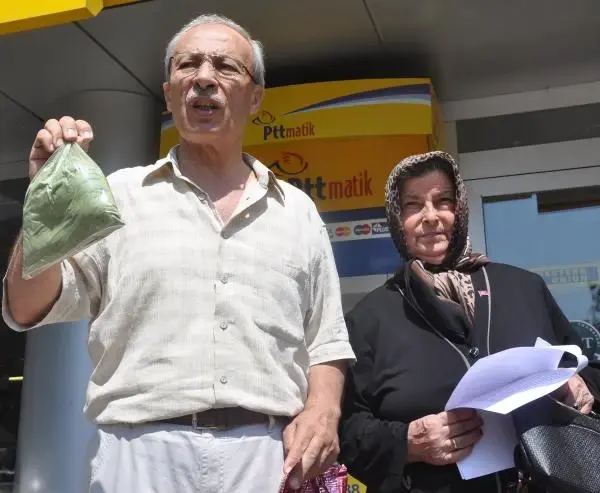 Erdoğan'a Hakaretten Cezası Ertelenen Şehit Babası, Kına Davasından Beraat Etti Erdoğan'a Hakaretten Cezası Ertelenen Şehit Babası, Kına Davasından Beraat Etti