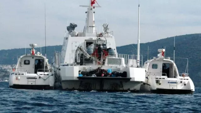 Kayıp Mültecileri Arayan Ekipler, Deniz Ortasında 47 Kaçak Daha Yakaladı