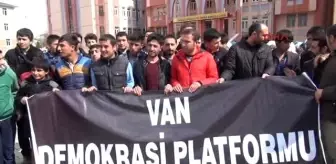 Gülcan Kaçmaz Sayyiğit: Van'da Polisin Öğrencilere Müdahalesi Basın Açıklamasıyla Kınandı Gülcan Kaçmaz Sayyiğit: Van'da Polisin Öğrencilere Müdahalesi Basın Açıklamasıyla Kınandı