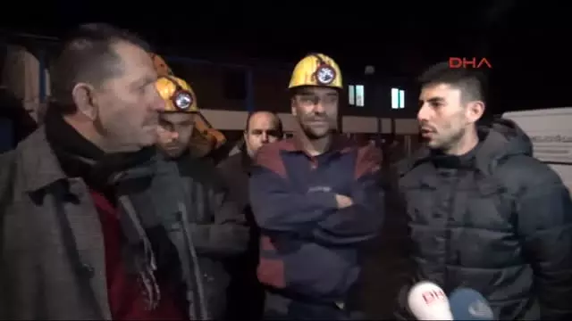 Zonguldak - Maaşlarını Alamayan Maden İşçileri Ocaktan Çıkmama Eylemi Başlattı Zonguldak - Maaşlarını Alamayan Maden İşçileri Ocaktan Çıkmama Eylemi Başlattı