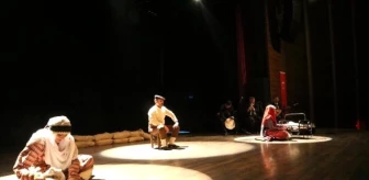 Torbalı'da Ağlatan Tiyatro Oyunu
