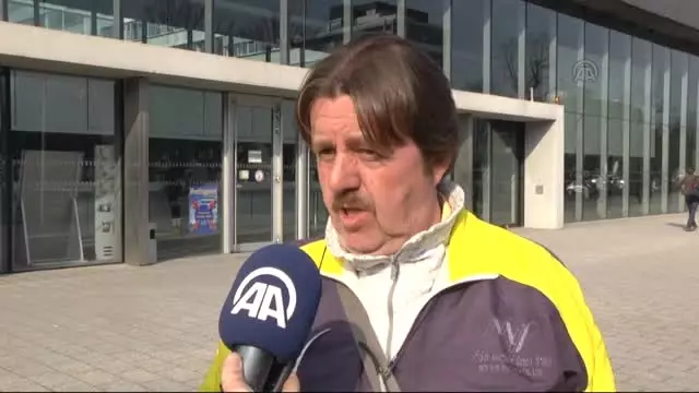 Frankfurt'taki Avrupa Merkez Bankası Protestosu Frankfurt'taki Avrupa Merkez Bankası Protestosu