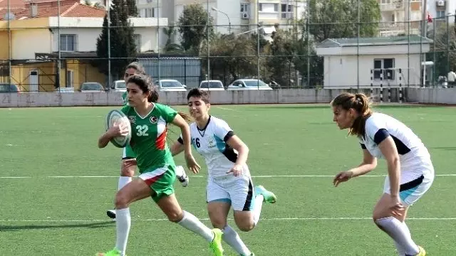 Karşıyaka'da İlk Kez Ragbi Turnuvası Karşıyaka'da İlk Kez Ragbi Turnuvası