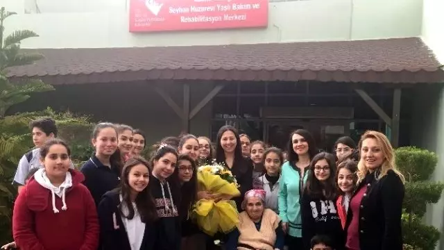 Torunlar, Nine ve Dedelerini Ziyaret Etti Torunlar, Nine ve Dedelerini Ziyaret Etti