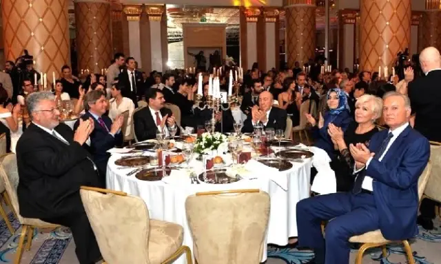 Türk Sineması'nın 100'üncü Yılında 'En İyi On'lar Sahiplerini Buldu Türk Sineması'nın 100'üncü Yılında 'En İyi On'lar Sahiplerini Buldu