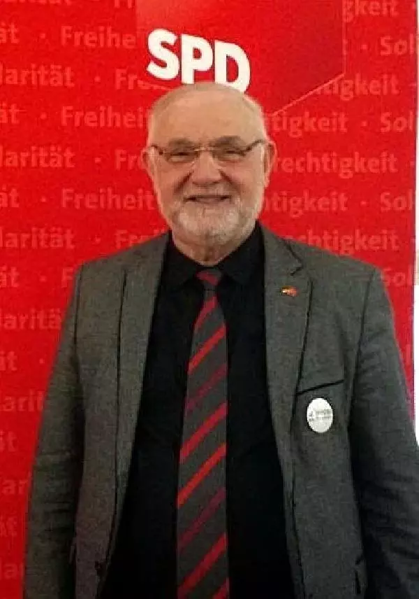 Aburrahman Gümrükçü Nürnberg Spd İl Yönetim Kuruluna Seçildi Aburrahman Gümrükçü Nürnberg Spd İl Yönetim Kuruluna Seçildi