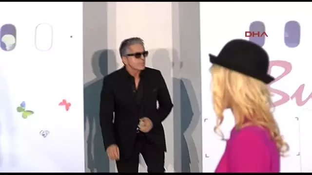 Atatürk Havalimanı'nda Rengarenk Defile... Atatürk Havalimanı'nda Rengarenk Defile...