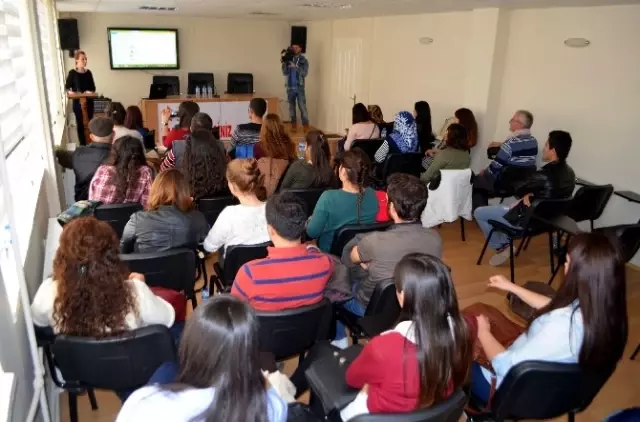 Söke'de Alzheimer Hasta ve Yakınlarına 'Yalnız Değilsiniz' Projesi Söke'de Alzheimer Hasta ve Yakınlarına 'Yalnız Değilsiniz' Projesi