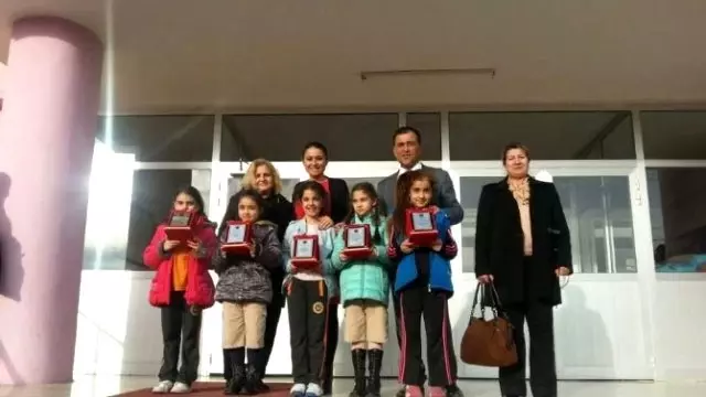 Minik Okurlar Ödüle Doymuyor Minik Okurlar Ödüle Doymuyor