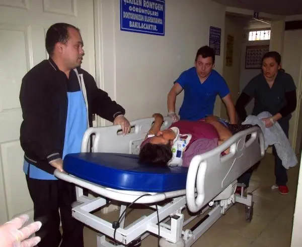 Tarım İşçilerini Taşıyan Traktör Devrildi: 2 Ölü, 14 Yaralı
