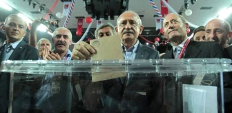 CHP'li Üyeler Ön Seçim İçin Sandık Başında