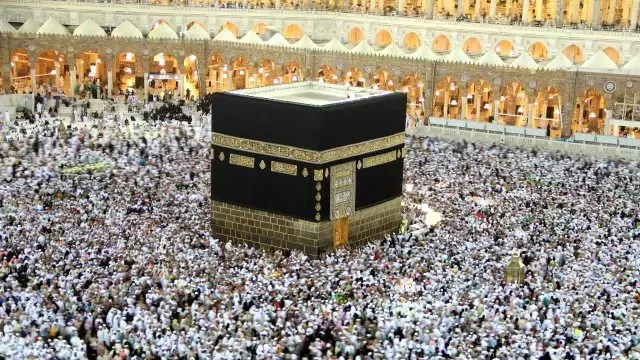 Suudi Arabistan'ın Hac ve Umre Gelirleri, 2020'de 4,8 Milyar Dolara Ulaşacak Suudi Arabistan'ın Hac ve Umre Gelirleri, 2020'de 4,8 Milyar Dolara Ulaşacak