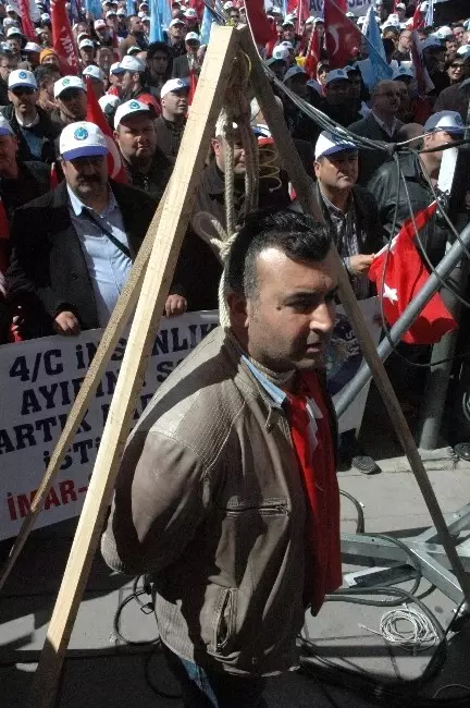 Türkiye Kamu-sen'den Ek Zammımı Unutma, İş Güvenceme Dokunma Mitingi