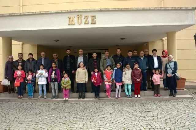 Yunusemre'de 'Babalar ve Kızları' Projesi Start Aldı Yunusemre'de 'Babalar ve Kızları' Projesi Start Aldı