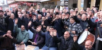 Ak Partili Adaydan Ankara'ya 'Rabia' İşaretli Selam