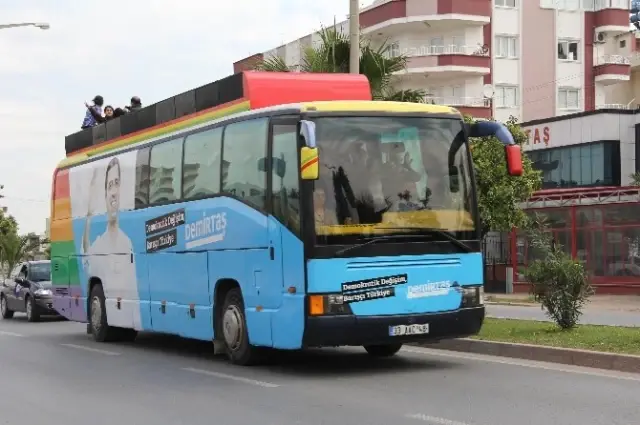Hdp Adayları Mersin'de Seçim Çalışmalarına Başladı