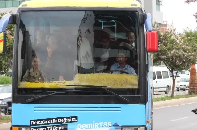Hdp Adayları Mersin'de Seçim Çalışmalarına Başladı
