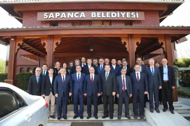 Milletvekili Adayları Sapanca Belediyesini Ziyaret Etti Milletvekili Adayları Sapanca Belediyesini Ziyaret Etti