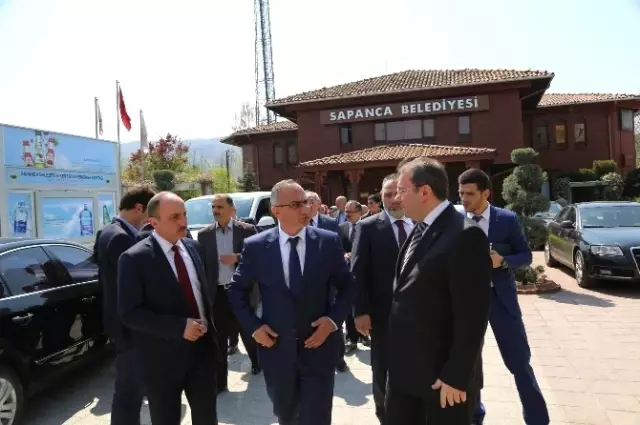 Milletvekili Adayları Sapanca Belediyesini Ziyaret Etti Milletvekili Adayları Sapanca Belediyesini Ziyaret Etti