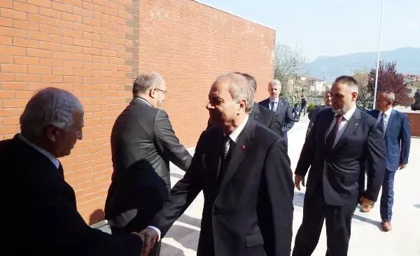 AK Parti Adayların Aracına Polis Eskortu AK Parti Adayların Aracına Polis Eskortu