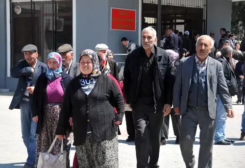 Faciada Şehit Olan Madencilere Fiziki Şiddet Uygulandığı İddia Edildi Faciada Şehit Olan Madencilere Fiziki Şiddet Uygulandığı İddia Edildi
