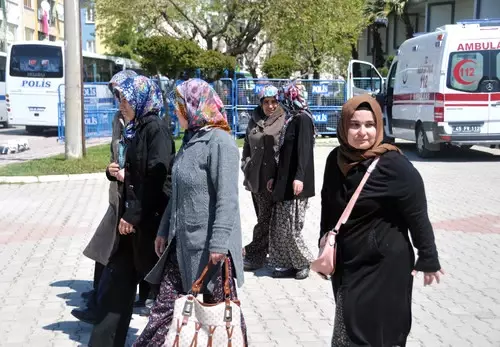 Faciada Şehit Olan Madencilere Fiziki Şiddet Uygulandığı İddia Edildi Faciada Şehit Olan Madencilere Fiziki Şiddet Uygulandığı İddia Edildi